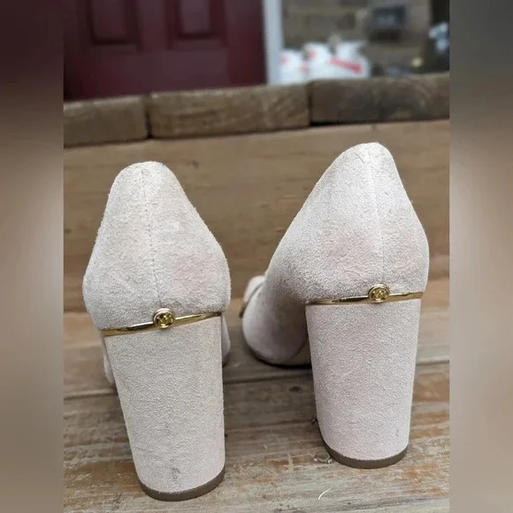 Michael Kors Pumps with gold accent and bow - Picture 3 of 4